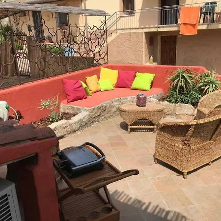 Place : Jolie Maison Sarde Authentique Holiday home San Pantaleo
