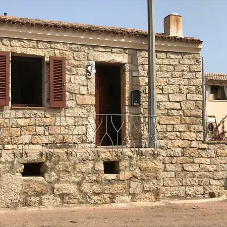 Place : Jolie Maison Sarde Authentique San Pantaleo